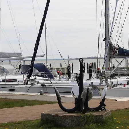 Island Nest Апартаменты