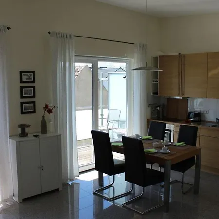 Island Nest Apartment *